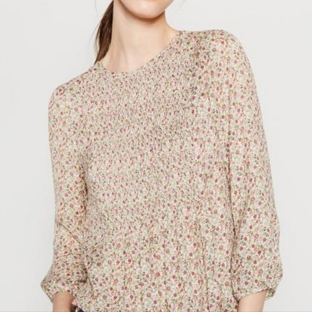 Zara Dainty Floral Print Smocked Blouse in Cream Sz S